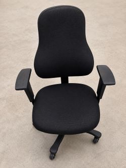Office Master Ergonomic Office Chair – Commercial Grade - Great Condition