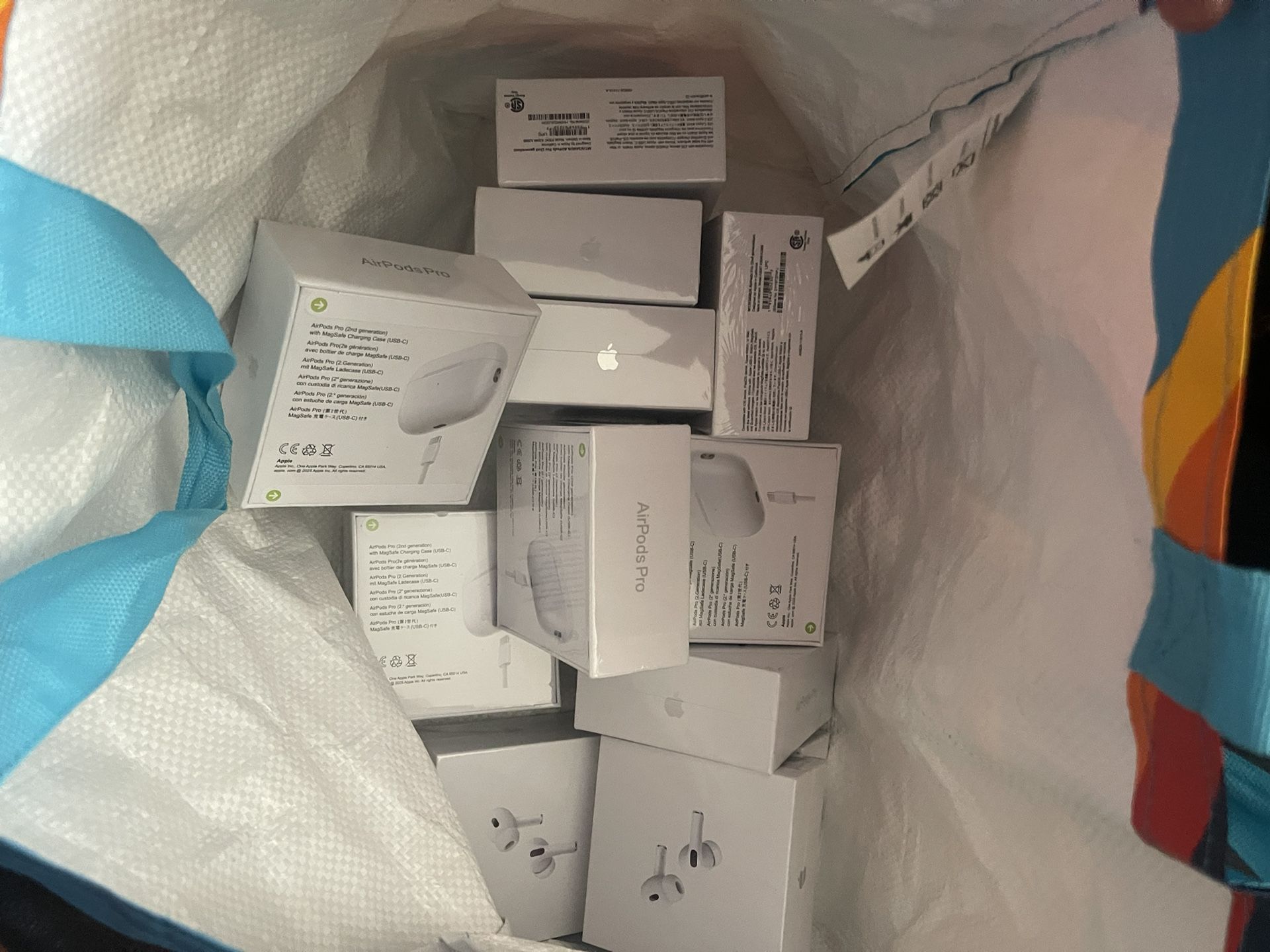 Apple airpod 2’s USB-C