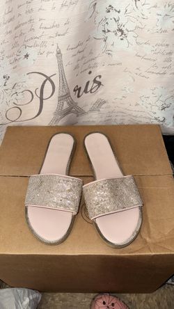 FREE Women’s Sandal