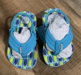 Reef Little Kids 5 US Flip Flops Sandals Boys Little Ahi Blue Fish Shoes