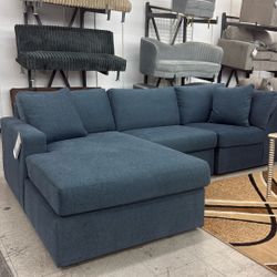Ashley Modular Sectional With Chaise 