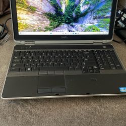 Dell Latitude E6530  Laptop W/ Charger & W11 - Read