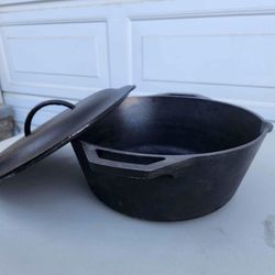 Lodge Cast Iron Pot and Lid