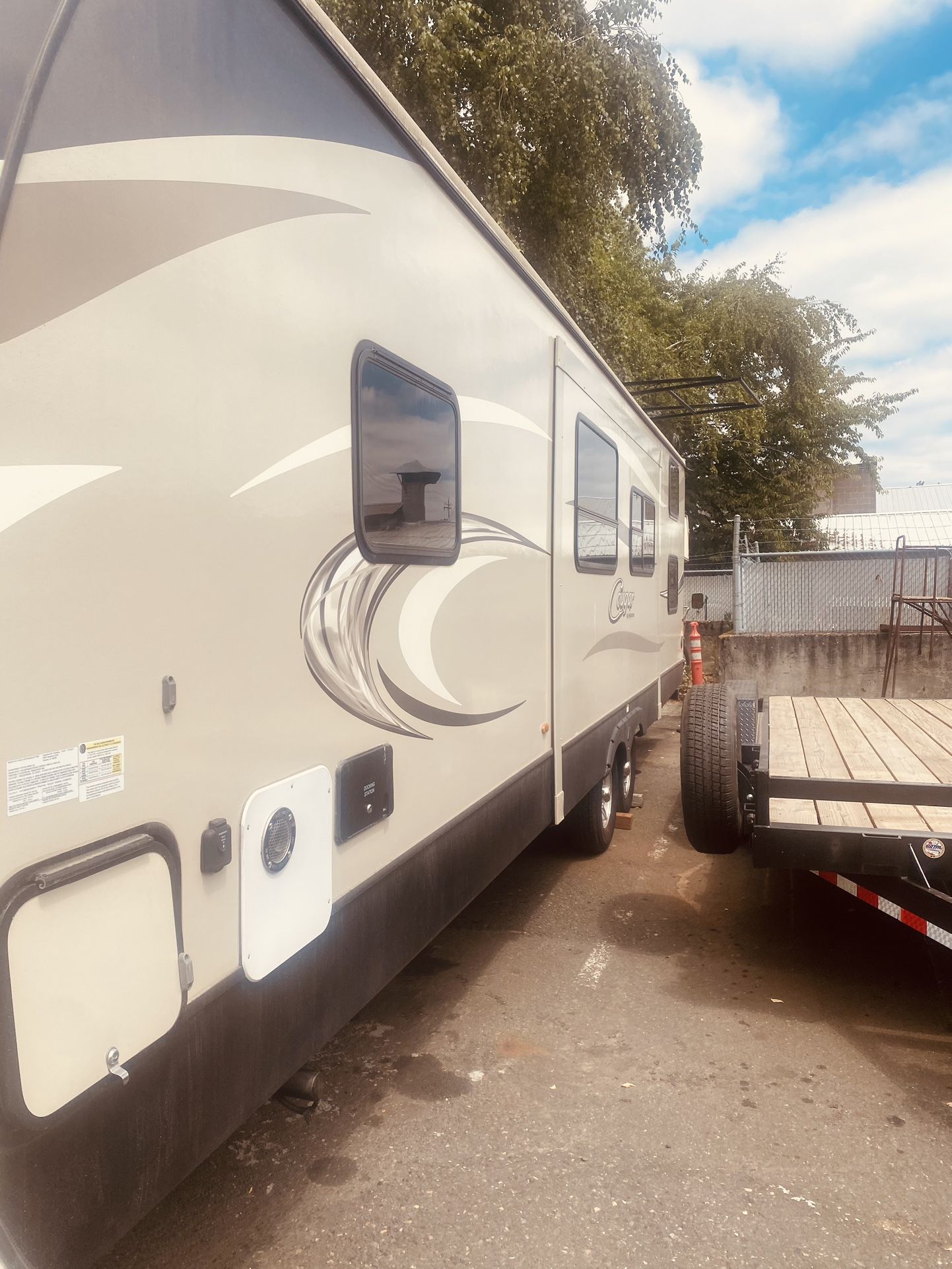 2018 Keystone Cougar extra light