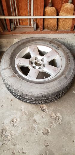 llanta con rin para Nissan Armada y luces