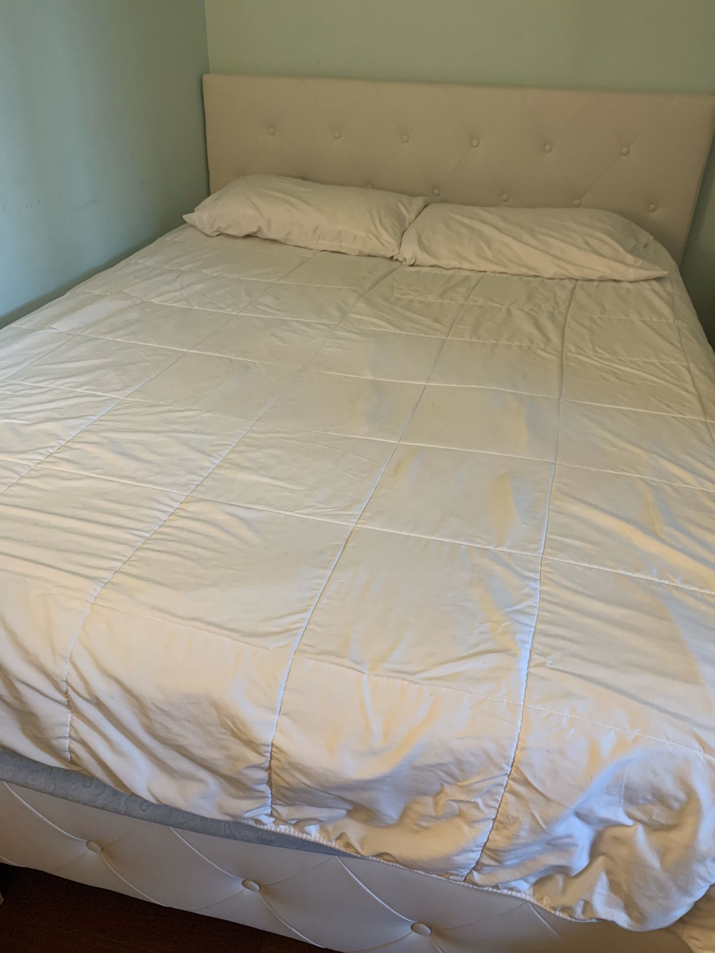 Queen Bed Set (Frame, Mattress, Mattress Protector)