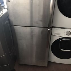 Ge Stainless Steel  Refrigerator 