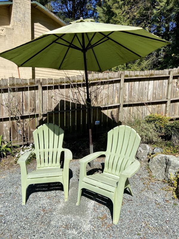 Chairs & umbrella for Sale in BOTHELL, WA - OfferUp