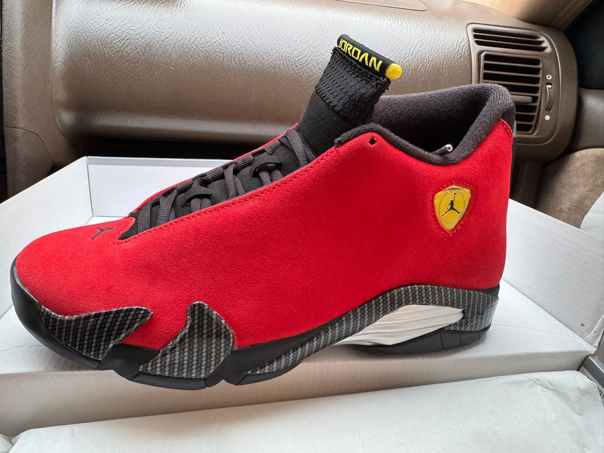 Jordan Retro 14 Ferrari Sz 9.5