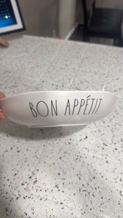 Rae Dunn. Dinnerware