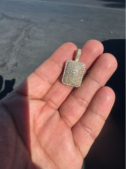 14k gold diamond pendant
