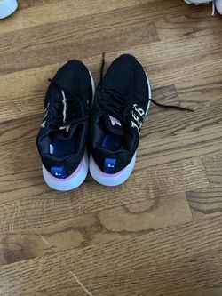 Adidas Size 6 Sneakers 