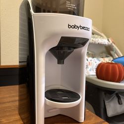 Baby brezza Formula Dispenser 
