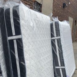 UNTOUCHED BRAND NEW MATTRESS WITH BOX SPRING "HIGH QUALITY WITH FREE DELIVERUY