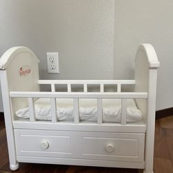 American Girl / Bitty Baby Doll crib 