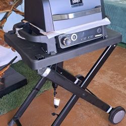 NINJA
Woodfire Outdoor Grill & Smoker, 8-in-1 Master Grill, BBQ Smoker Air Fryer and Collapsible Grill Cart Stand for Backyard and Camping