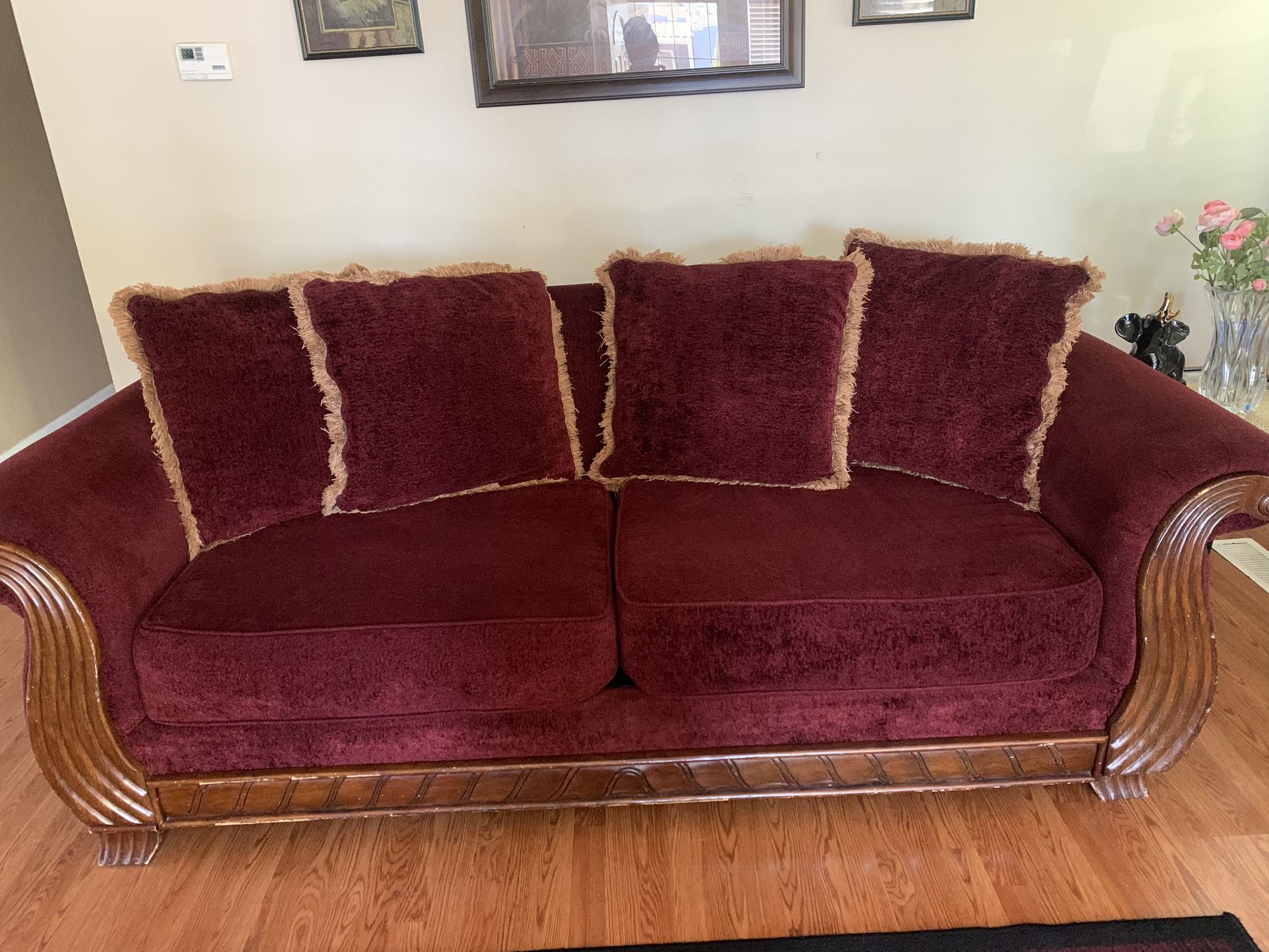 FREE 2 Couches