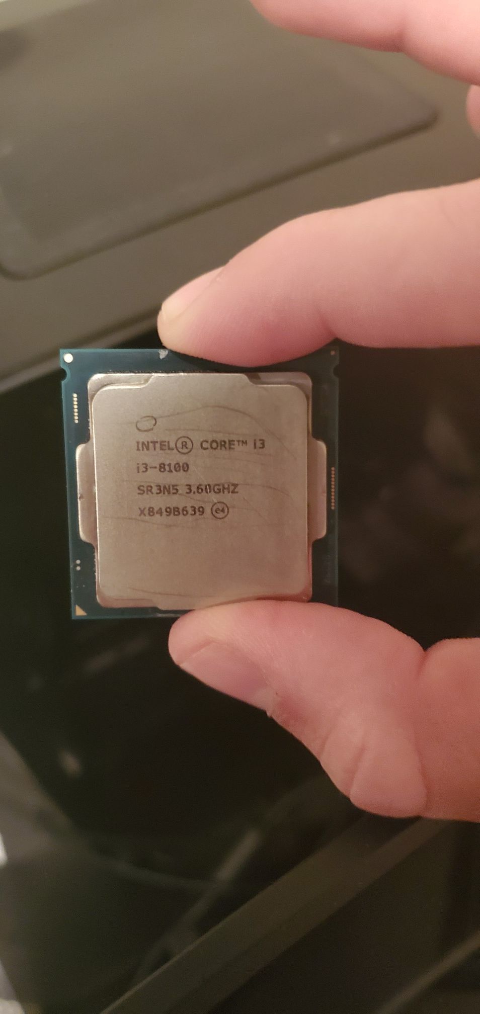 Intel i3-8100 CPU Chip