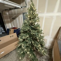 Artificial Christmas Tree 7.5 ft. Pre-Lit Jasper Cashmere Ashland Christmas *READ