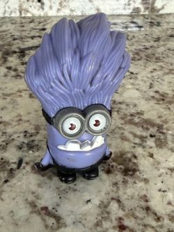Disney Mcdonalds Despicable Me Purple Minion Toy