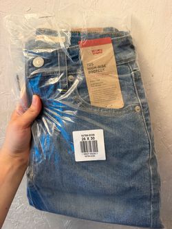Levi's 725 High-Rise Bootcut Jeans 26x30