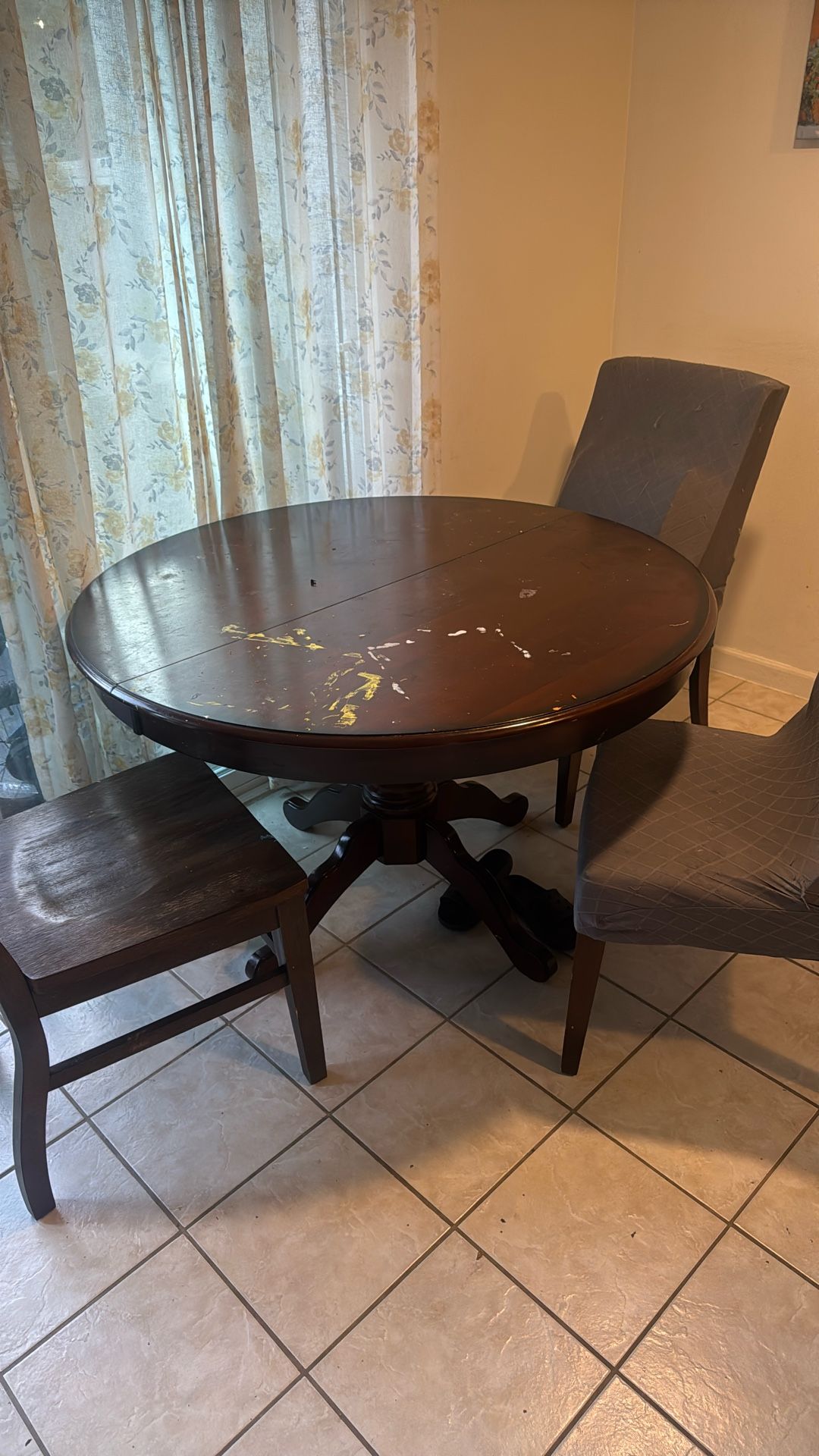 Wood Round Table