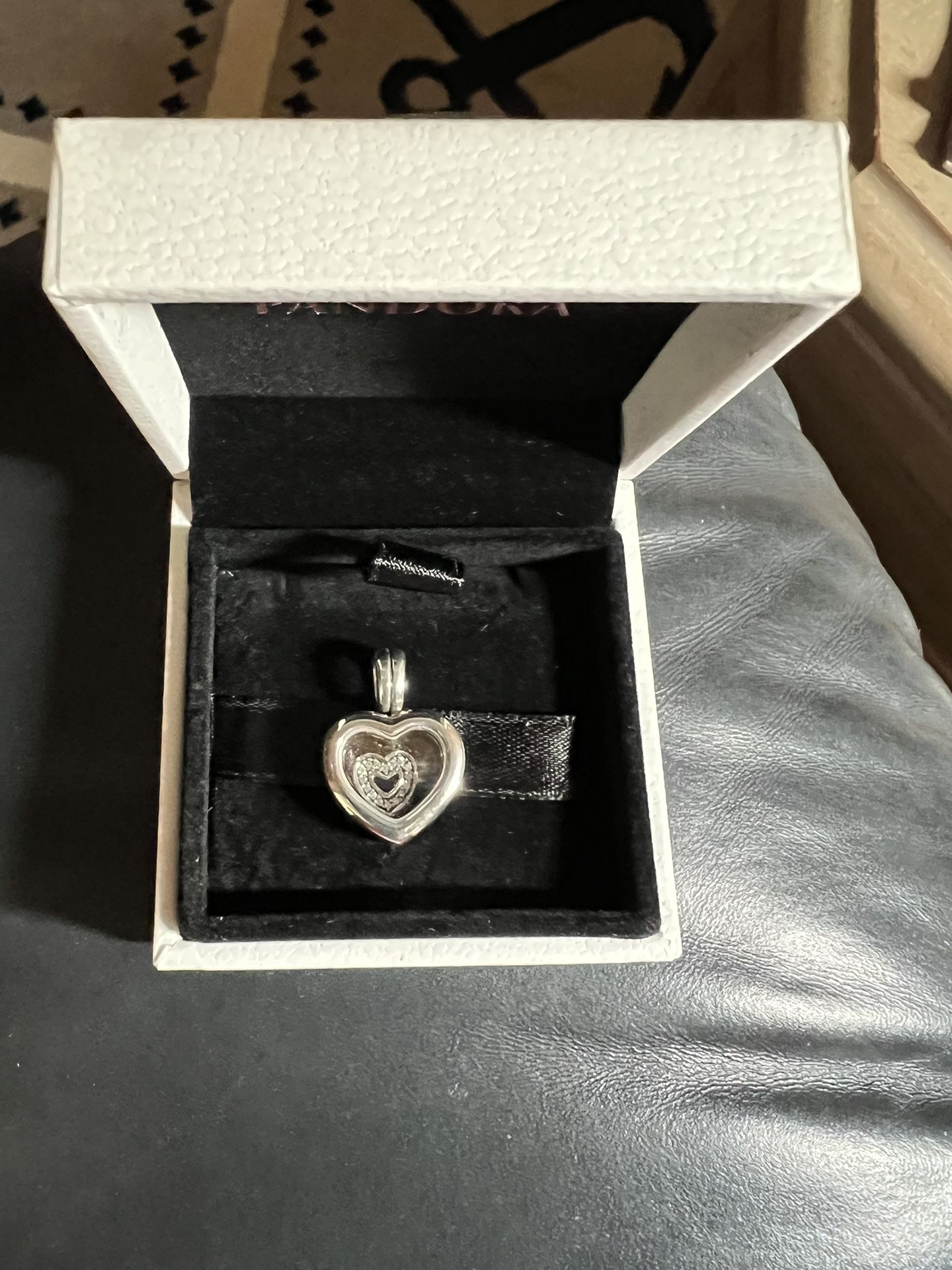SALE-Pandora Heart Charm/Pendant-new