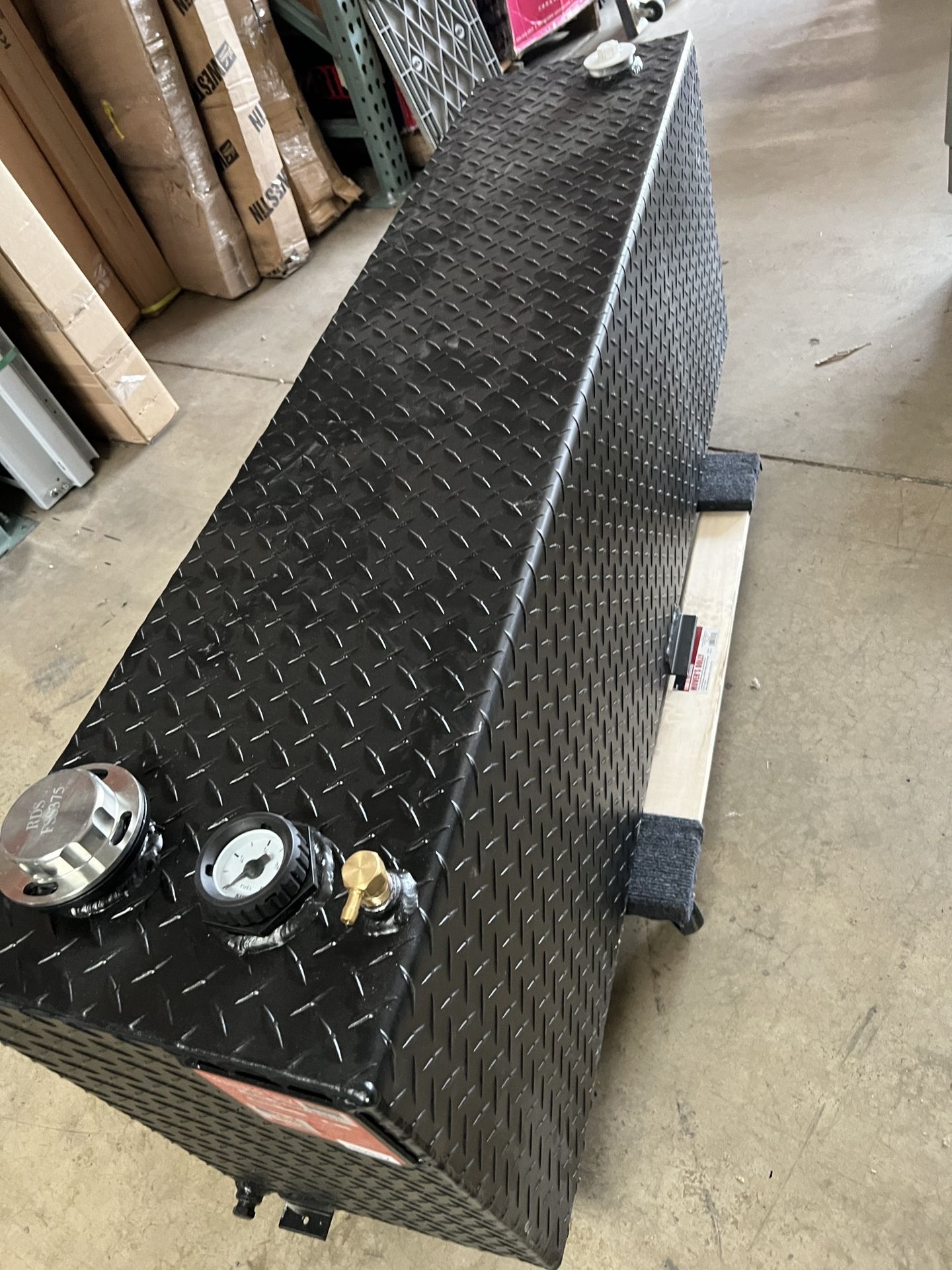 RDS Aluminum Transfer Fuel Tank — 60-Gallon, Vertical Rectangular, Black, Diamond Plate, Model# 71212PC