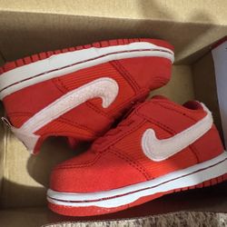 Valentine Nike Dunks 
