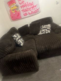 Couch big brand new / highest offer Killeen must pick up
