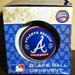 Official MLB ATLANTA BRAVES Collectible Glass CHRISTMAS ORNAMENT

w BOX! 