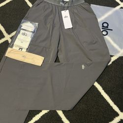 * Alo Black Flare Leggings Size M – New High-Waist Yoga Pants