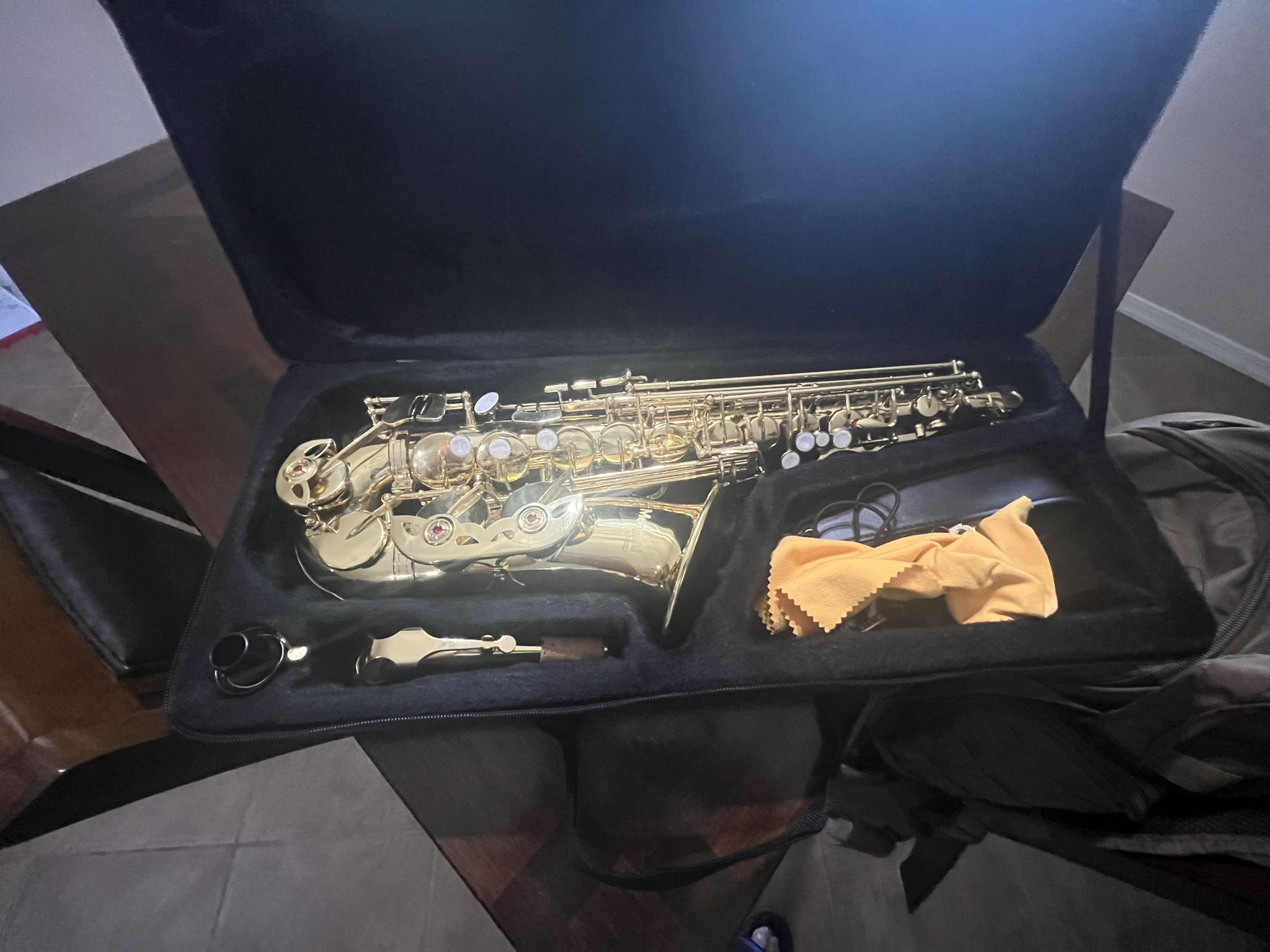 Mendini Alto Saxophone