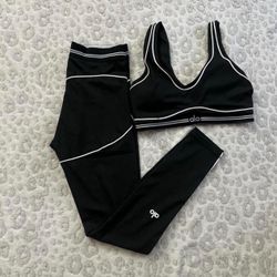 NEW Alo Yoga set 