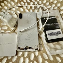 Apple iPhone XS 5.8” – Powers On – Cracked OLED – Locked – Charger + Wallet – Parts