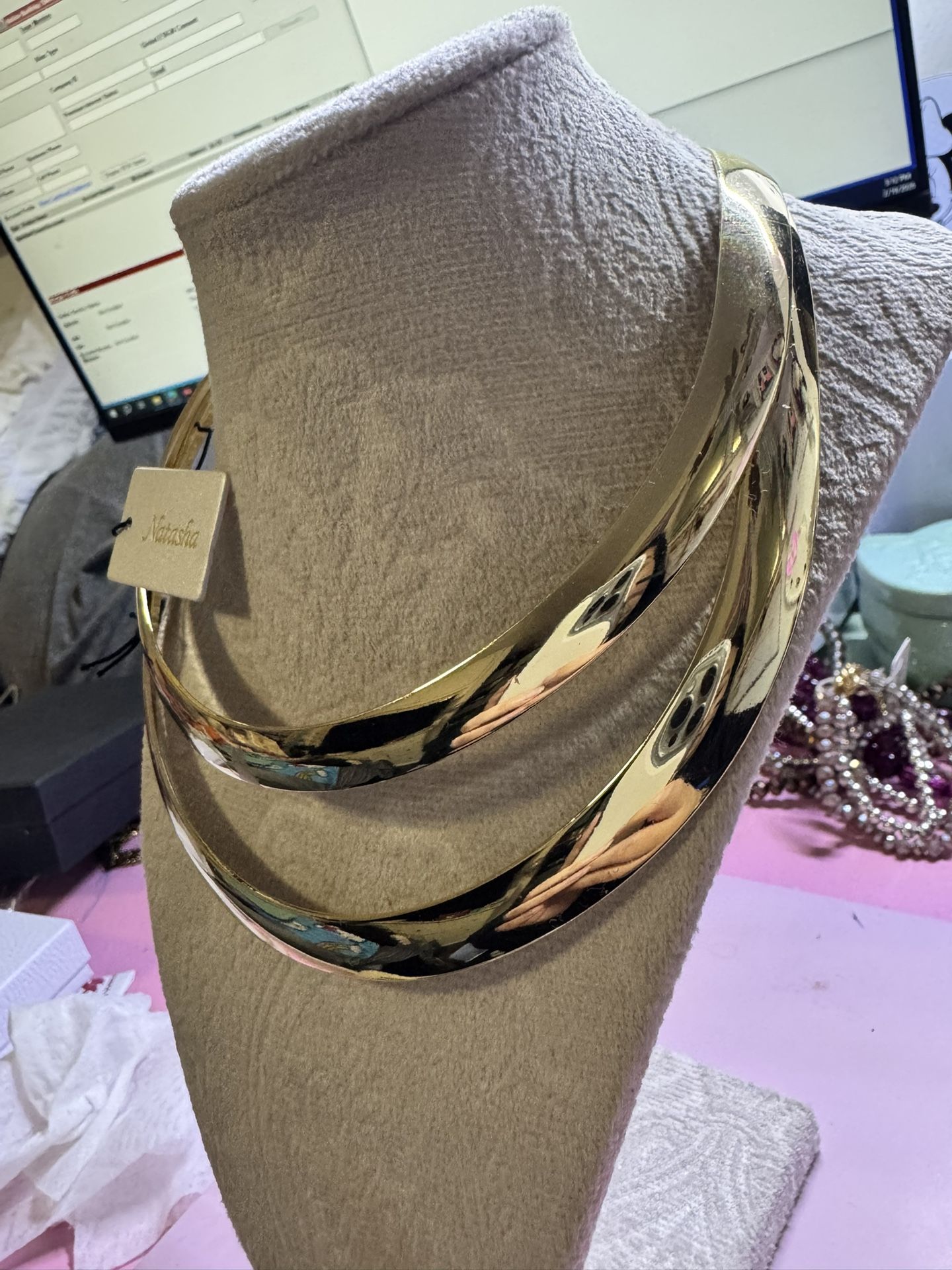 Natasha Gold Tone Collar Necklace Fashion Jewelry No Stone