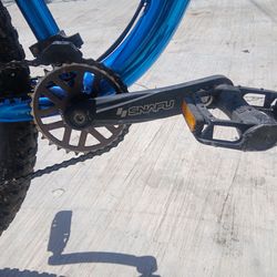 Hipper mountain bike size 29