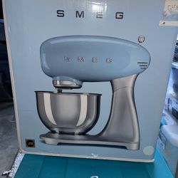 Brand New Blue Smeg Stand Mixer Appliance Baking Cooking Kitchen Household 
