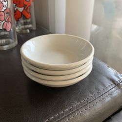 saucers & plates