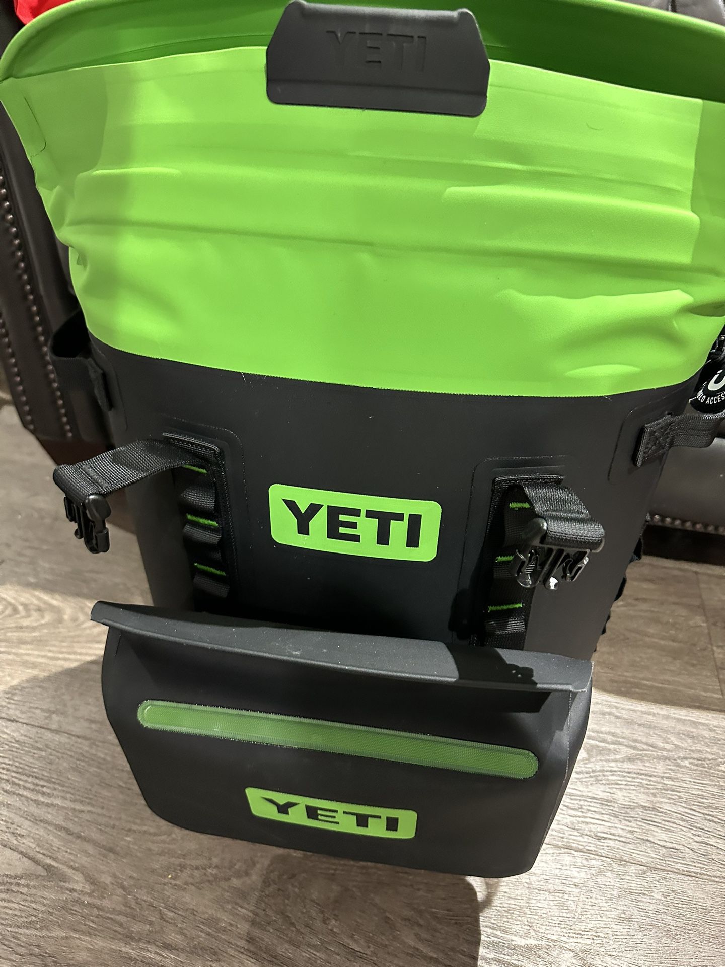 YETI Canopy Green M20 With Kick Backpack