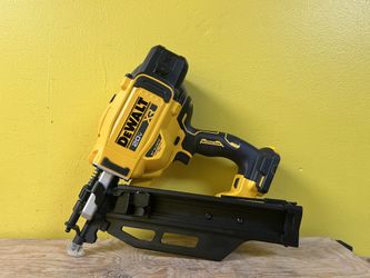 Dewalt XR 20v Brushless Cordless 21 Degree Plastic Collated Framing Nailer (NEW)
