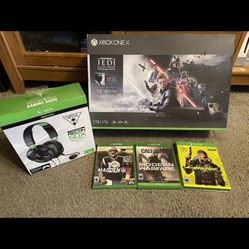 Xbox One Bundle With 2 New Extra Controllers And Headsets 