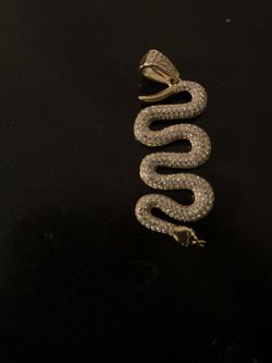 Snake pendant