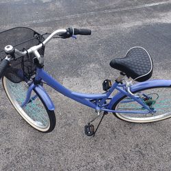Woman's Beach Cruiser Bike