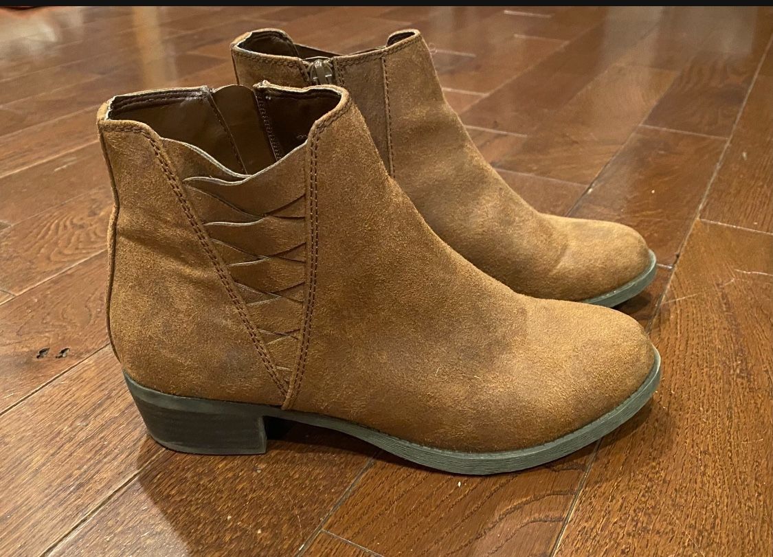 Women’s Boots Size 6.5