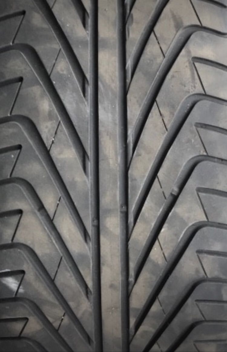 255 35 18 one tire michelin sport