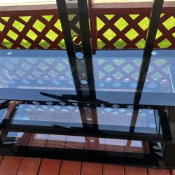 Xavier TV stand