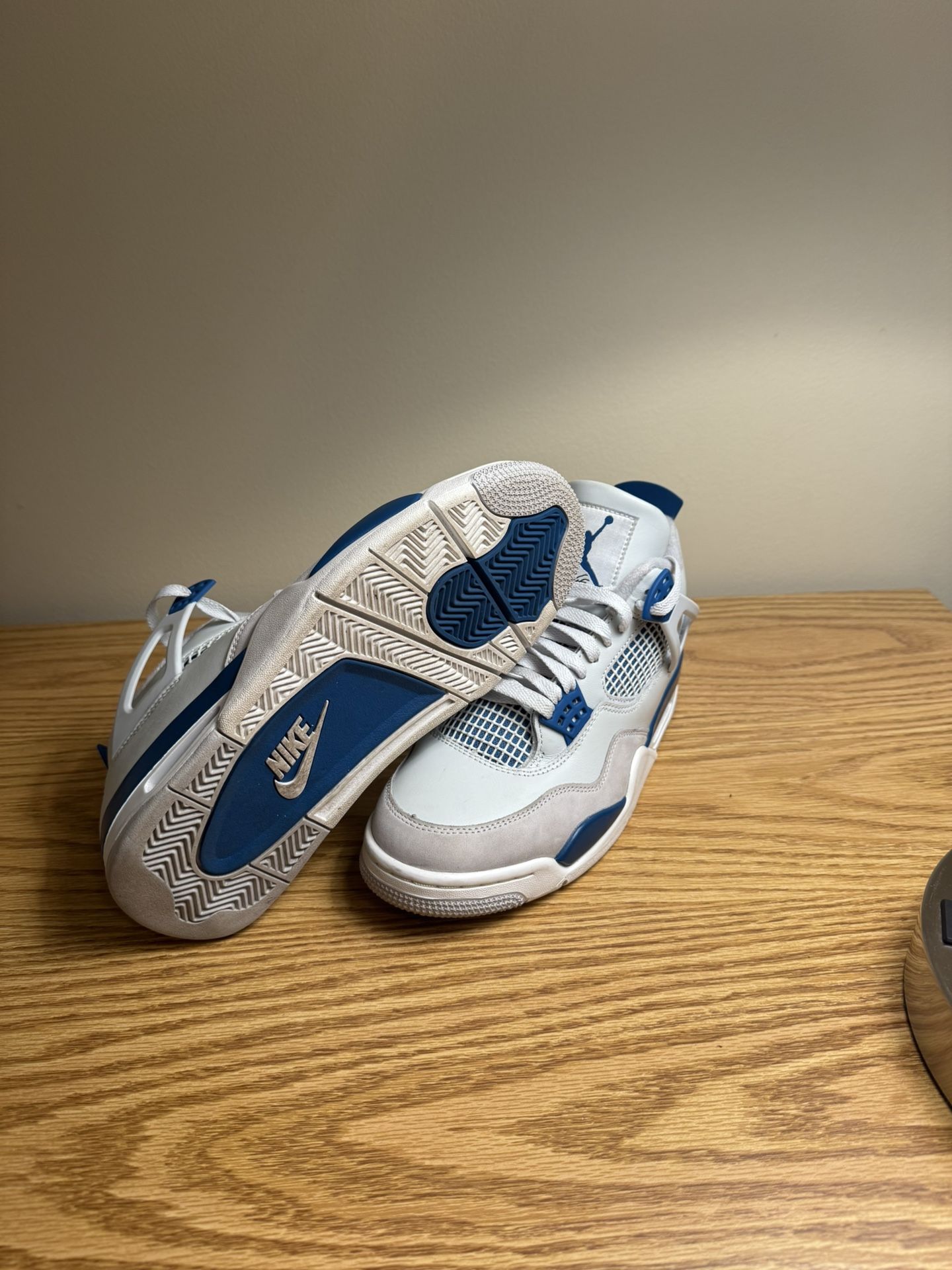 Jordan 4 Military Blues