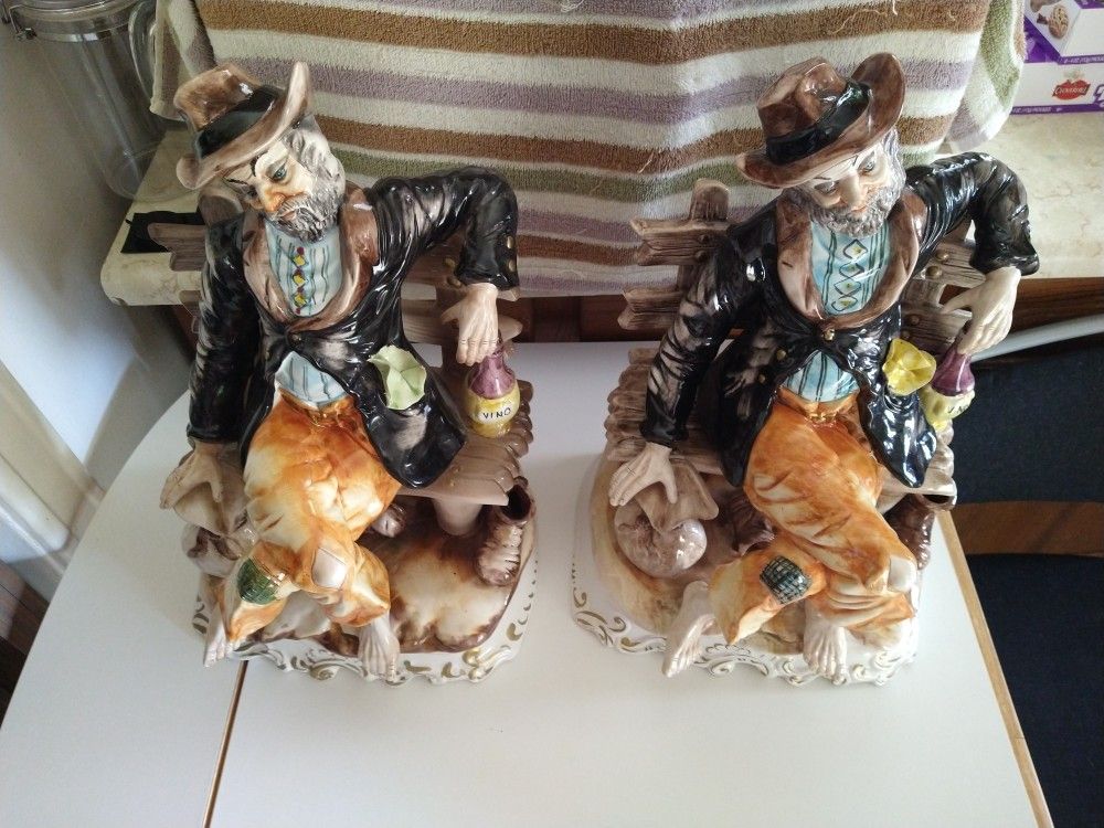 VTG CAPODIMONTE TRAMP ON BENCH WINE STATUE PORCELAIN FIGURINE 19in Tall X 12in Wide