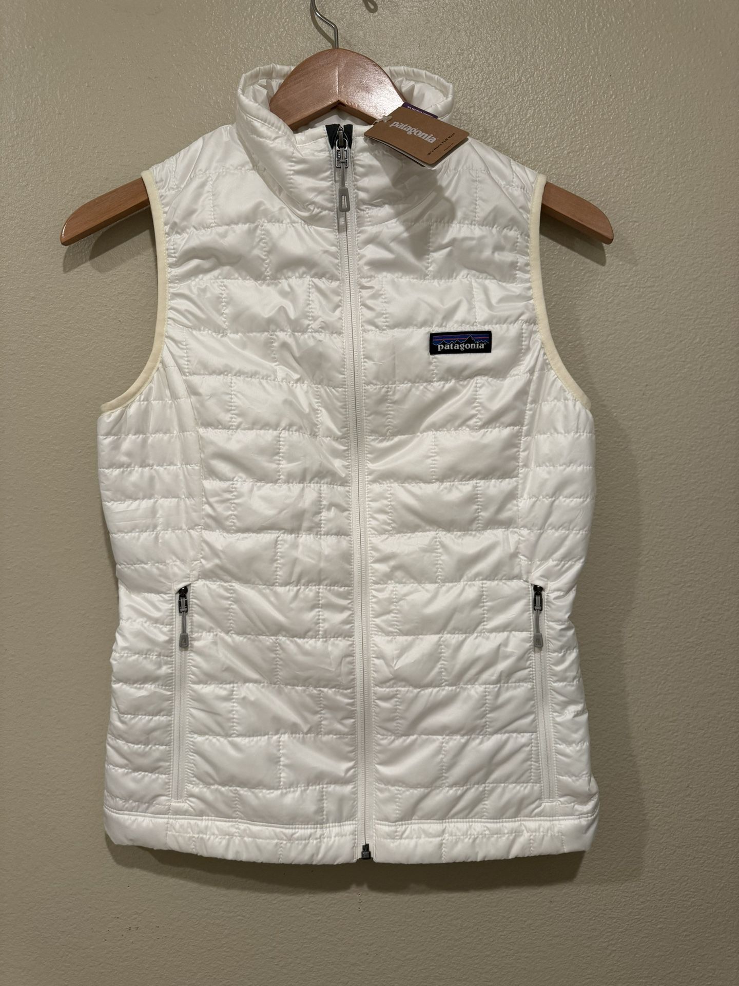 Patagonia Nano Puff Insulated Vest Birch White Woman's Size XS New With Tags Extra Small 